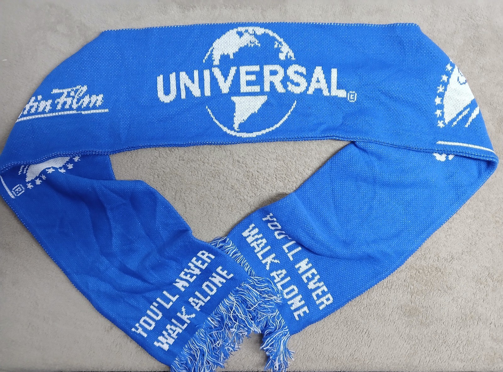 Universal Paramount Scarf for All Seasons and Styles-image