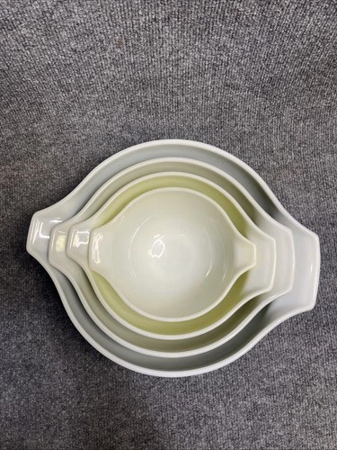 Vtg Pyrex Mixing Bowl Set of 4 Nesting Avocado Verde Cinderella 444 443 442 441