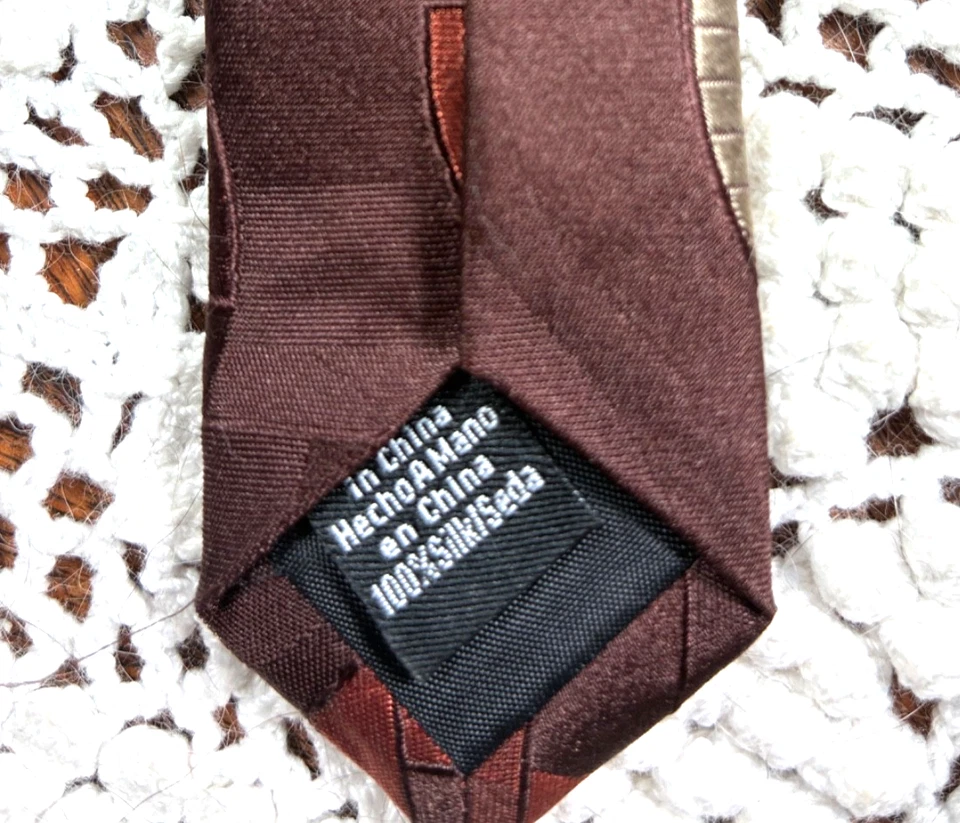 Hermosa corbata de cuello Silk Concepts de Claiborne COBRE BRONCE Foto 3 de 4