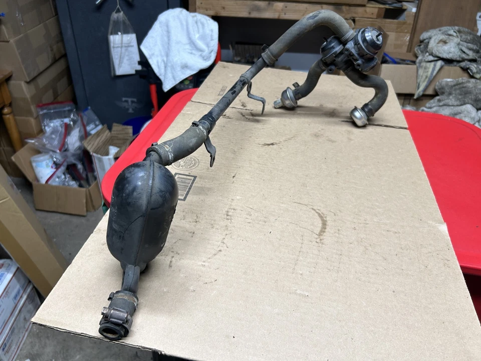 87-96 Ford F-150 5.0L / 302 efi - TUBO VÁLVULA INYECCIÓN AIRE tubos termactor Foto 4 de 4