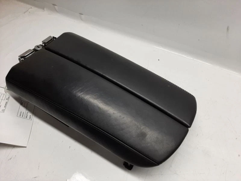 Tampa de descanso de braço console central BMW F01 740i 750i couro preto  - Imagem 3 de 4