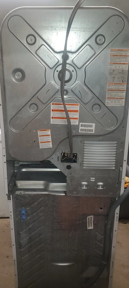 Frigidaire stackable washer dryer gas 2019 - Image 2 of 4