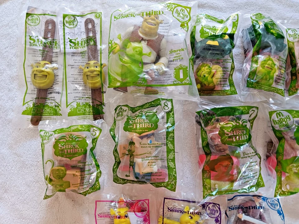 McDonald's 2007 SHREK THE THIRD Juguetes y Juguetes de Fiesta - Lote de 13 - NUEVO Foto 2 de 4