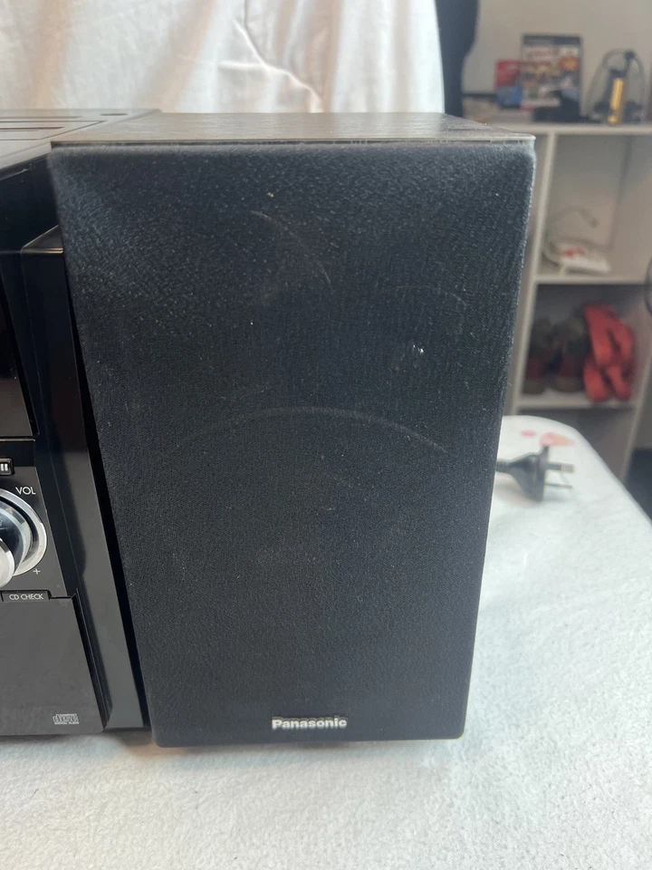 Panasonic SA-PM54 HiFi Stereo 5 Disc CD Changer Cassette MP3 Speakers Aerial - image 4 of 4