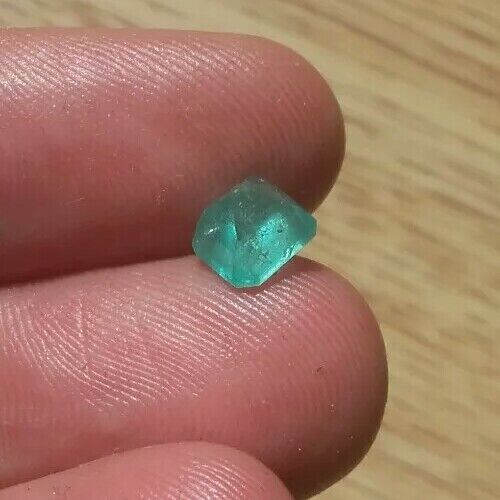 1.69 Ct Esmeralda Natural origen Colombia(MUZO) SIN TRATAMIENTOS(Ver vídeo) - Imagen 1 de 12