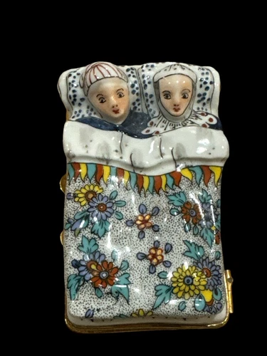 VINTAGE LIMOGES FRANCE COUPLE IN BED WITH LADYBUG & HORN TRINKET BOX