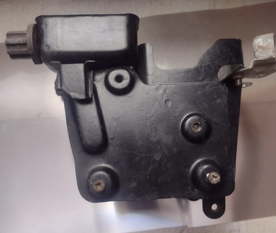 1972 年雅马哈 XS2 xs650 电池盒组件 — 第 3/4 张图片