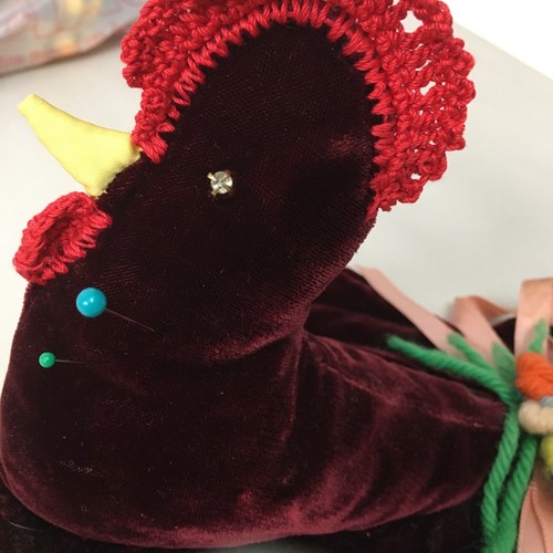 Vintage Hand Made Crocheted Red Velvet Chicken Pin Cushion Sewing Farmhouse - Picture 11 of 16