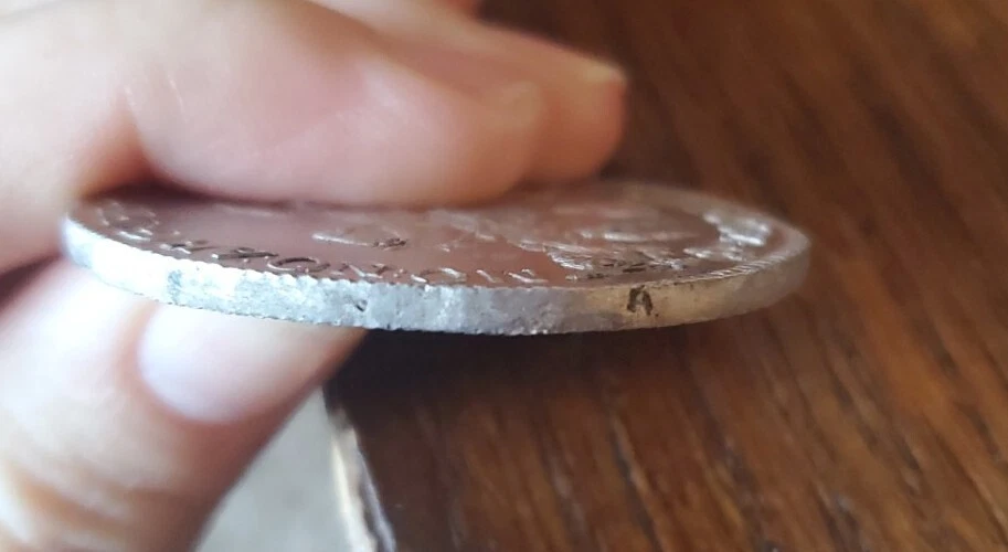 Vliegenthart Recoveries Silver Coin from the sunken ship Vliegenthart 1735 - Image 4 of 4