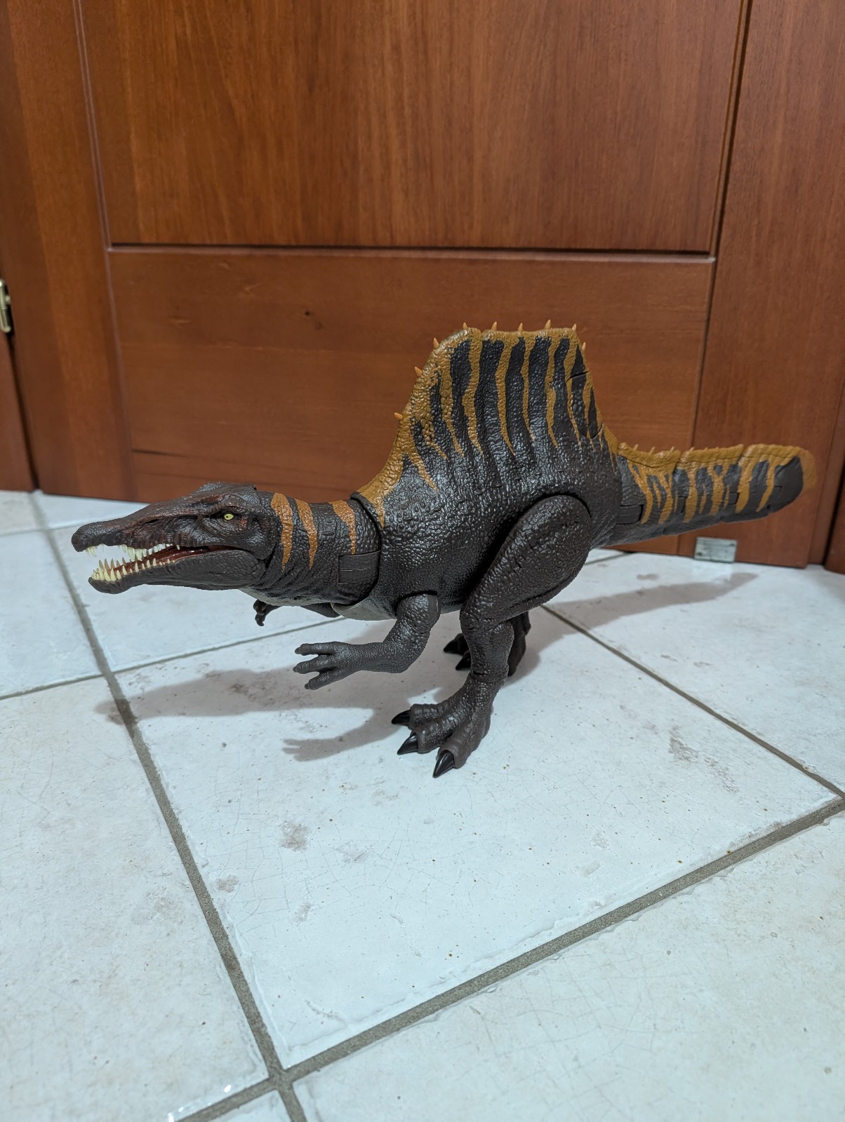 Mattel Spinosauro Attacco Furioso Jurassic World MORSO ESTREMO HCG54