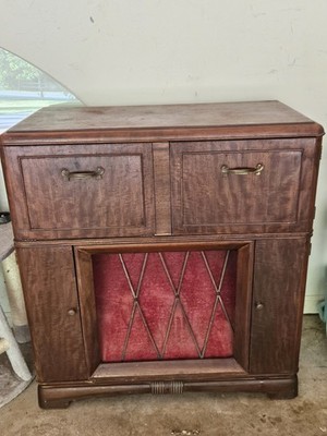 Model 610 V2 RCA Victrola Cabinet Phonograph Radio Tube Amp Music Player