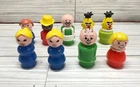 Vintage Fisher Price Little People Lot 9 Figures Plastic - A8