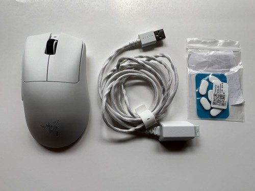 Razer DeathAdder V3 Pro Wireless Gaming Mouse - White - Picture 7 of 7