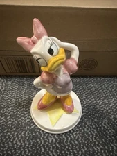 Schmid The Walt Disney Company Daisy Duck Figurine Hand Painted Yellow Star