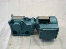 SEW-EURODRIVE DFT71C4/K37DT71C4 .33HP 208/360V MOTOR W/GEARBOX 39 RPM 44:1 RATIO