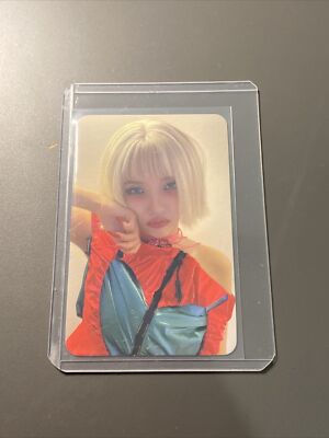 Official kpop girl group Soyeon (G)-idle - I Love lucky draw Photocard