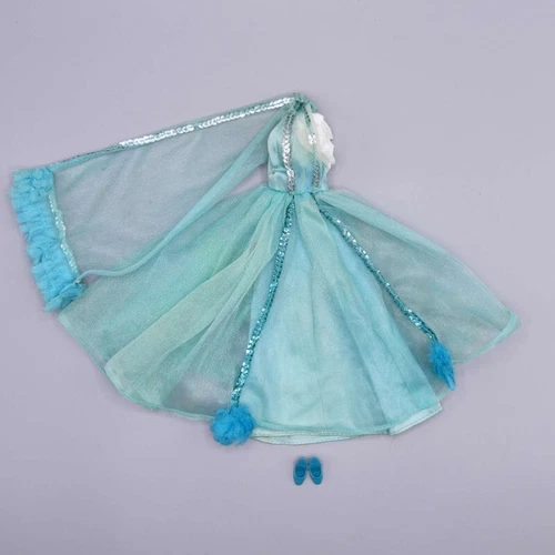 Vintage Barbie European Exclusive Fashion Waltz Melody 9471 from 1977