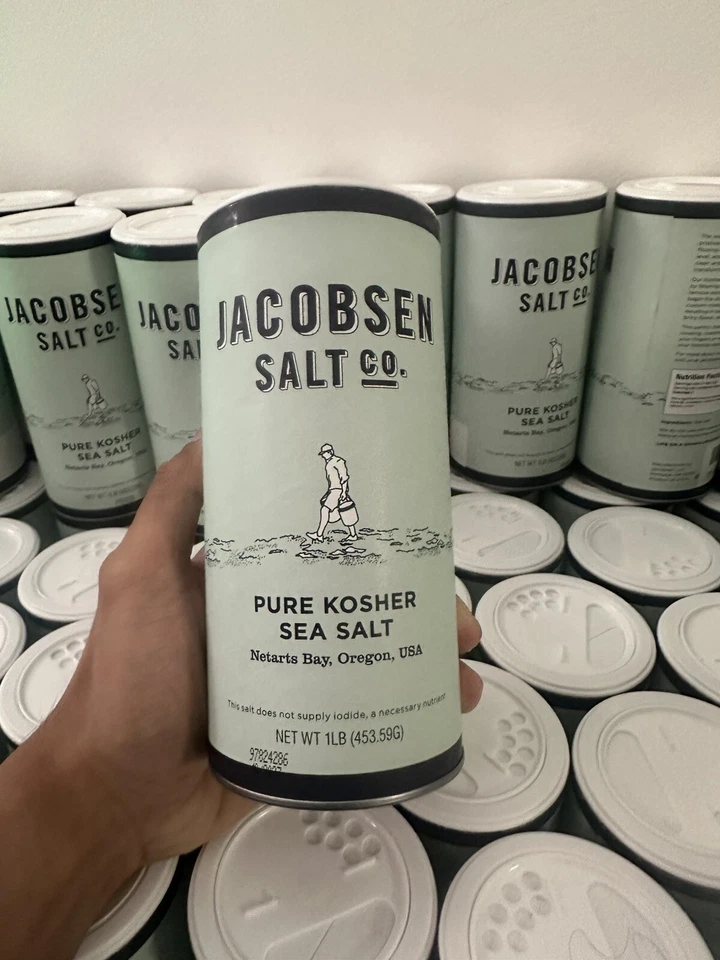 Sal marina kosher Jacobsen Salt Co. - gruesa, perfecta para condimentar y salmuerar 1 lb Foto 4 de 4