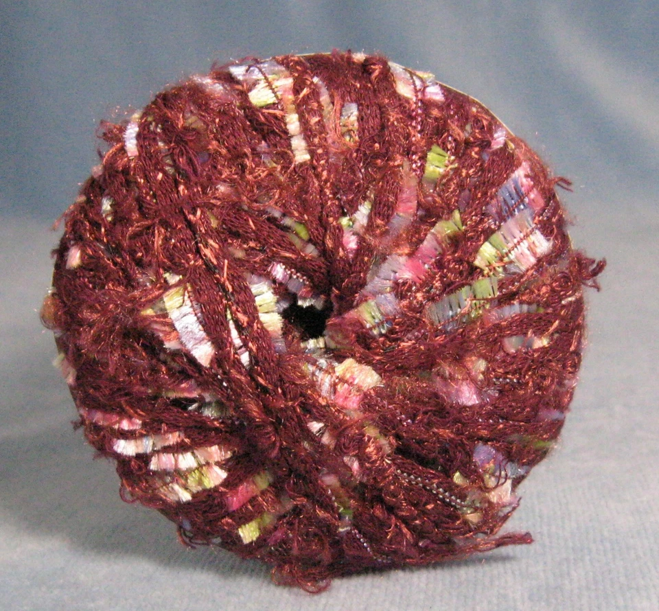 Hilos en cascada nuevos ICE - 3 50gr. Madejas - Color granate 1436 - Hecho en Italia # Foto 2 de 4