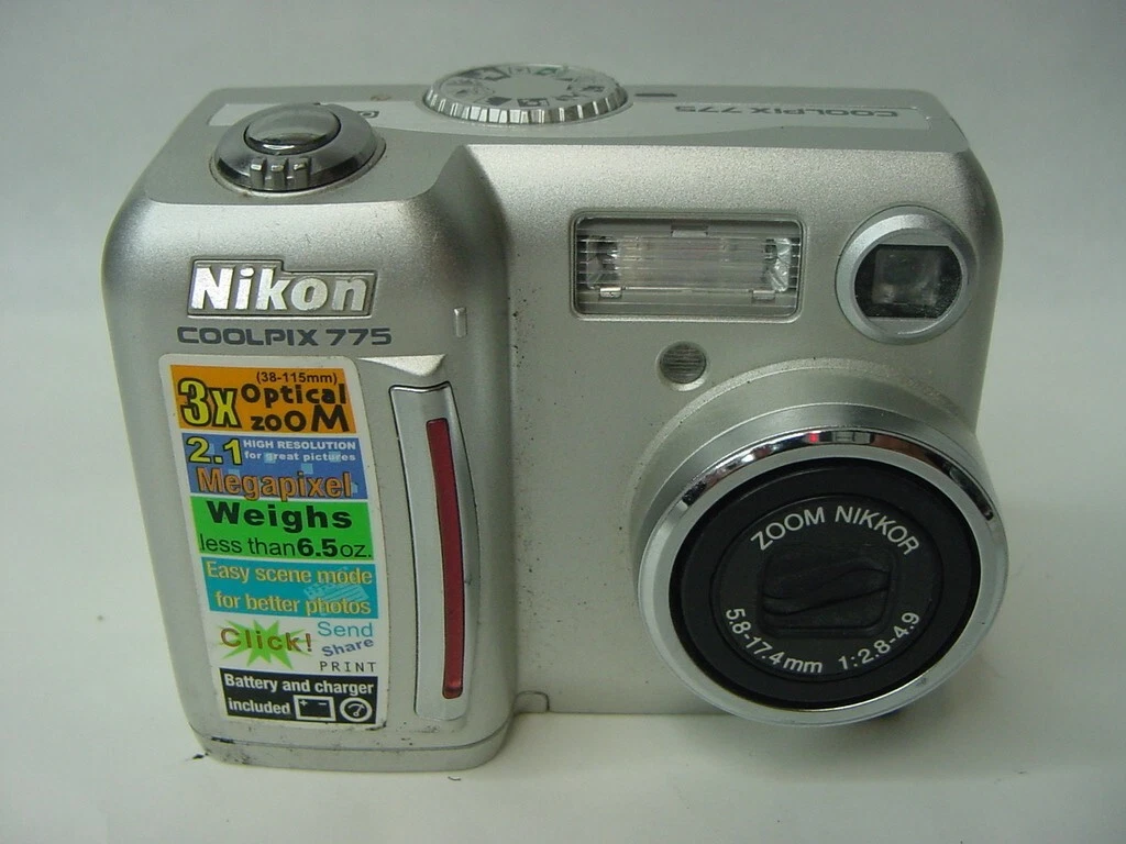 NIKON COOLPIX 775 DIGITAL CAMERA - NO BATTERY AND 8MB MEMORY CARD
