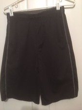 UMBRO SIZE SMALL BLACK SHORTS