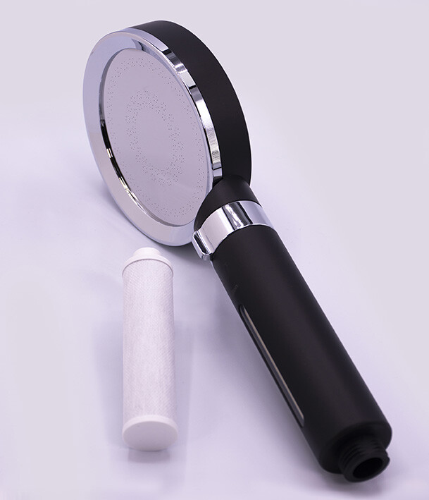 Douchette Doulton noire à haute pression pour éliminer le chlore de l'eau