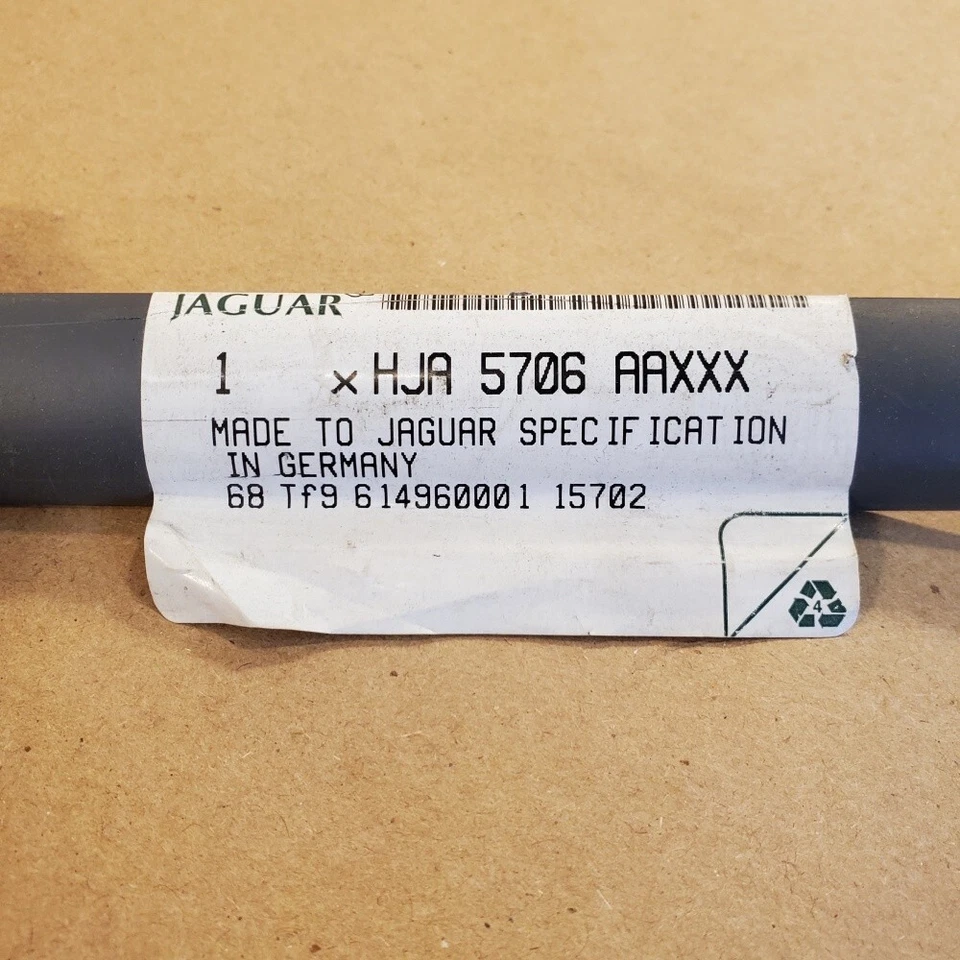 CUERPO MOLDURA LATERAL OEM NOS TIRA DE FROTAMIENTO PUERTA DERECHA XK8 XKR 1996-2006 HJA5706 Foto 4 de 4