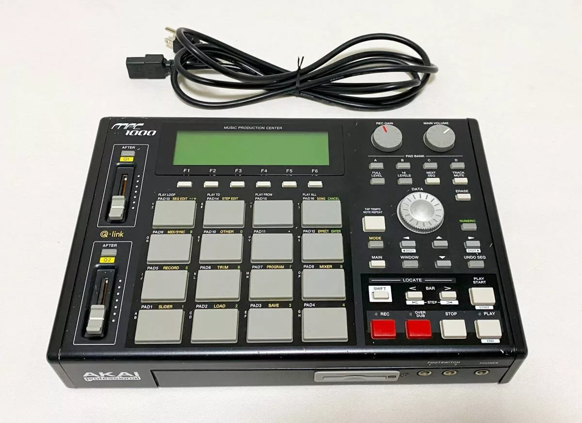 Akai MPC1000 BK Sampling Machine Sampler Music Black pad