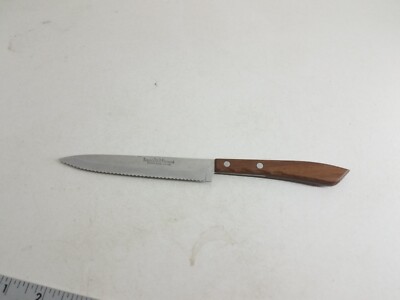 Regent Sherwood Stainless Steel Japan Serrated Utility Knife 5-in Blade Wood