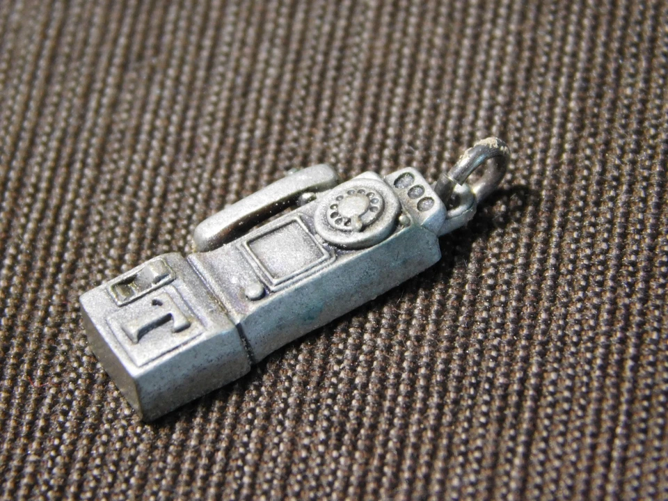 VINTAGE  STERLING SILVER MINI TELEPHONE CHARM - Image 3 of 4