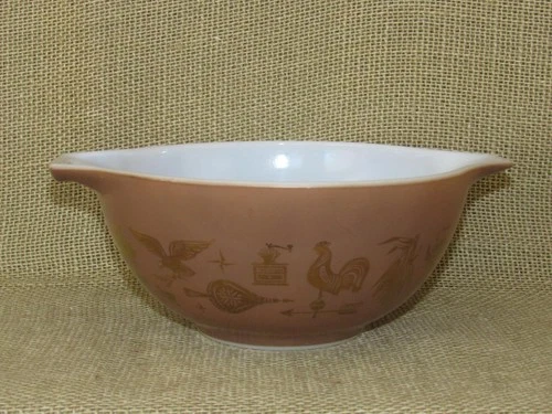 Vintage Pyrex Early American Brown Gold Cinderella Bowl # 442 1-1/2 Qt ~ EUC