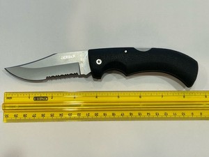 Gerber Gator Clip Point Folding Pocket Knife Combo Edge Serrated EDC Camping