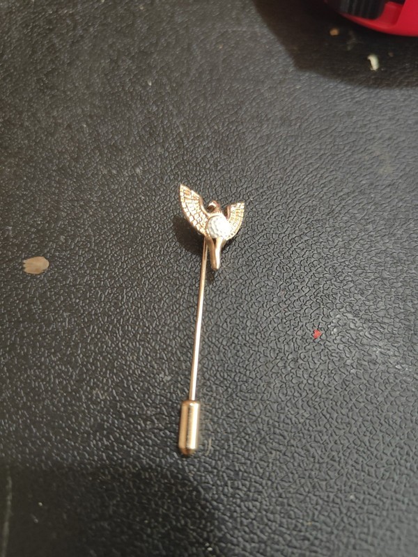 Lapel, Stick, Hat Pin With An Eagle And A Golf Ball On A Tee