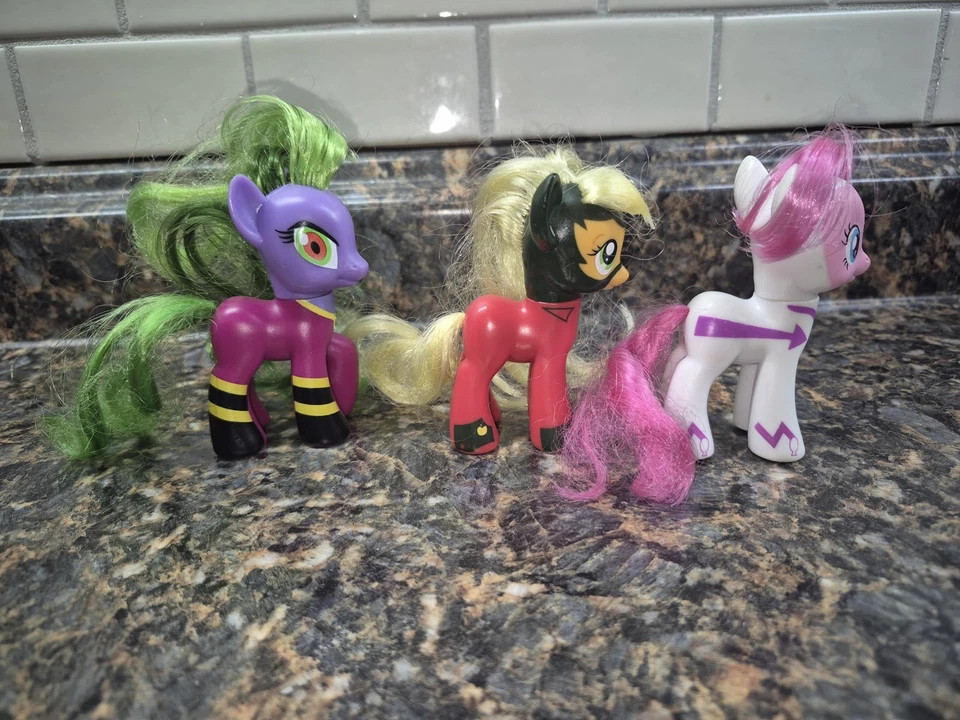 My Little Pony Power Pony Super Hero Power Ponies 2010 Pinkie Pie Maniac Mayhem — 第 2/4 张图片