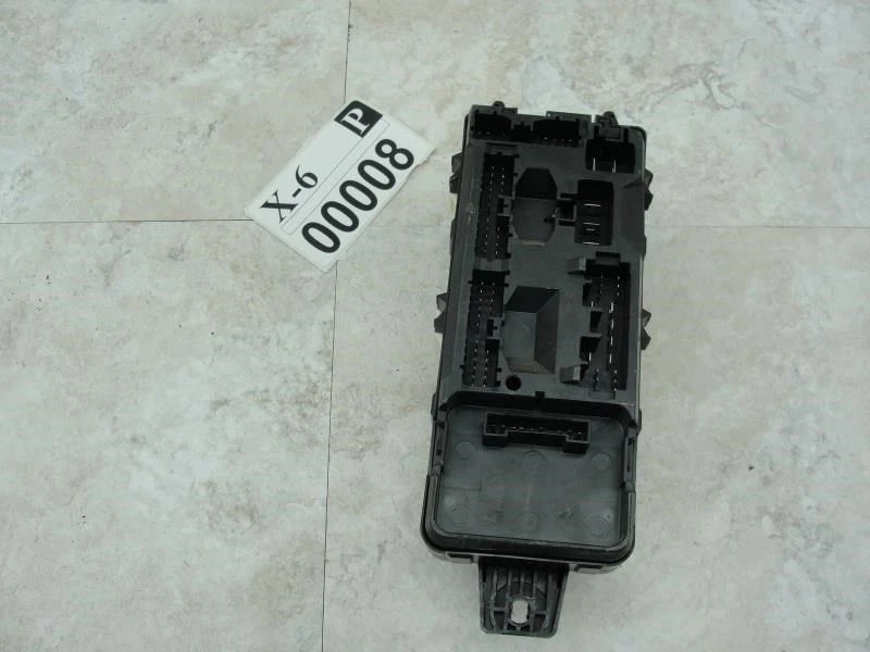 Caja de fusibles S40 2001 Volvo relé eléctrico bloque de conexiones OEM 30889989 Foto 2 de 4
