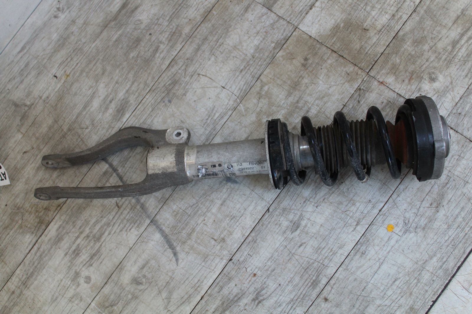Strut Assembly BMW I8 Right 14 15 16 17