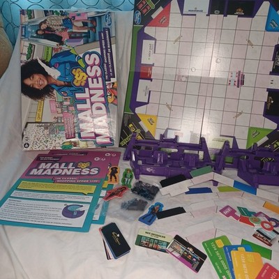 Mall Madness WORKS Hasbro Gaming 2020 Shopping Electronic Board Game