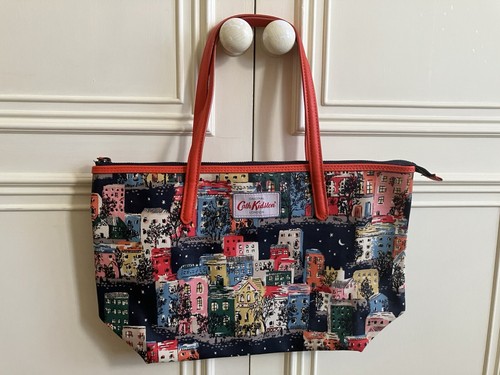 Lovely Cath Kidston Tote Bag Townhouses with Leather Trim - Great Condition - Picture 2 of 15