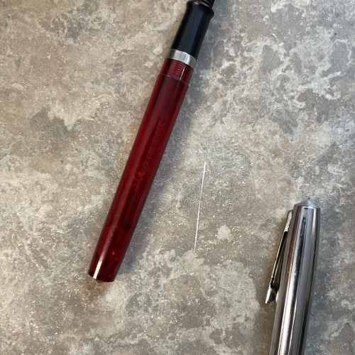 Sheaffer School rosso trasparente con penna stilografica con cappuccio cromato punta fine anni '60 - Foto 8 di 13