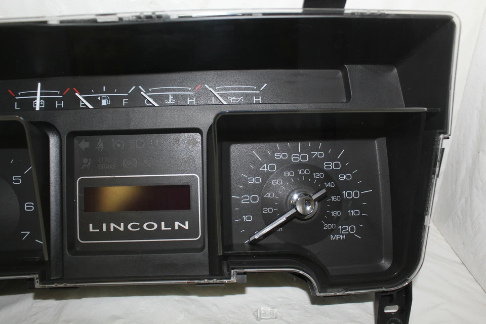 Cuadro de instrumentos velocímetro Lincoln Navigator 2012 indicadores de tablero 120.415 millas Foto 4 de 4