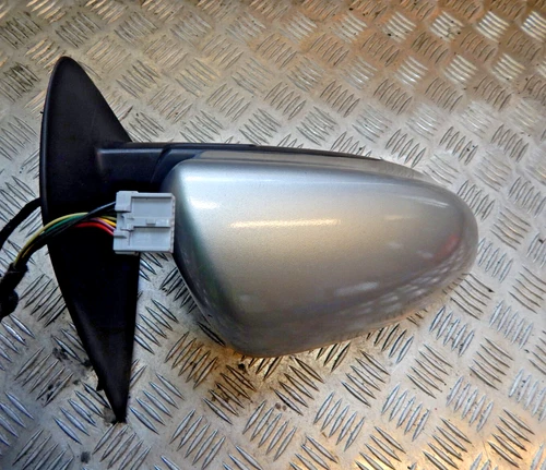 GENUINE 07-13 NISSAN QASHQAI RIGHT OSF DRIVER SIDE WING MIRROR E11026202