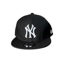 New York Yankees 9Fifty New Era SnapBack Hat Black  White Adjustable