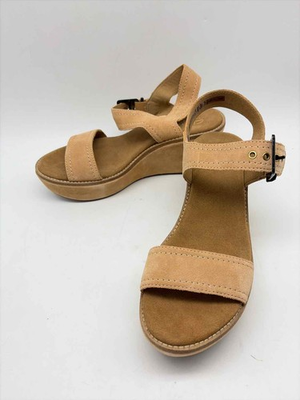 #ad Pre Owned Clarks Tan Size 8 Wedge Heels $26.99