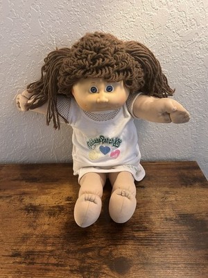 1980 s Vintage Cabbage Patch Kids Girl Poodle Ponies Violet Blue Eyes PMI Tag 