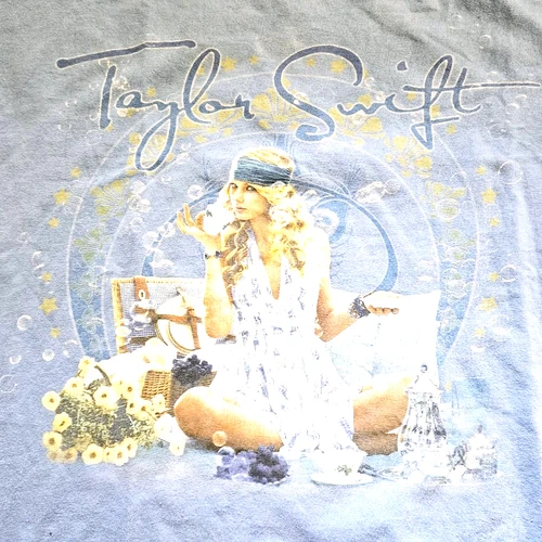 Taylor Swift Fearless Concert Tour T-Shirt Rare Size Vintage vintage concert t-shirt, vintage, size XL, single stitch, B+ condition