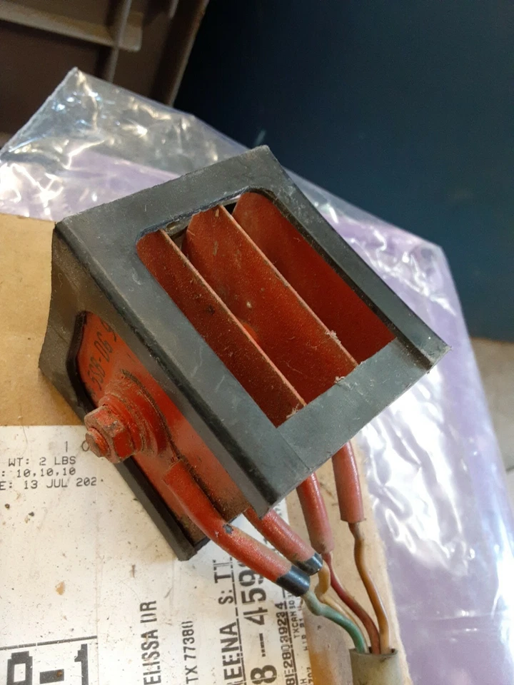 Piezas de regulador/rectificador de voltaje OEM Honda CL100/CB100/SL100 Foto 4 de 4