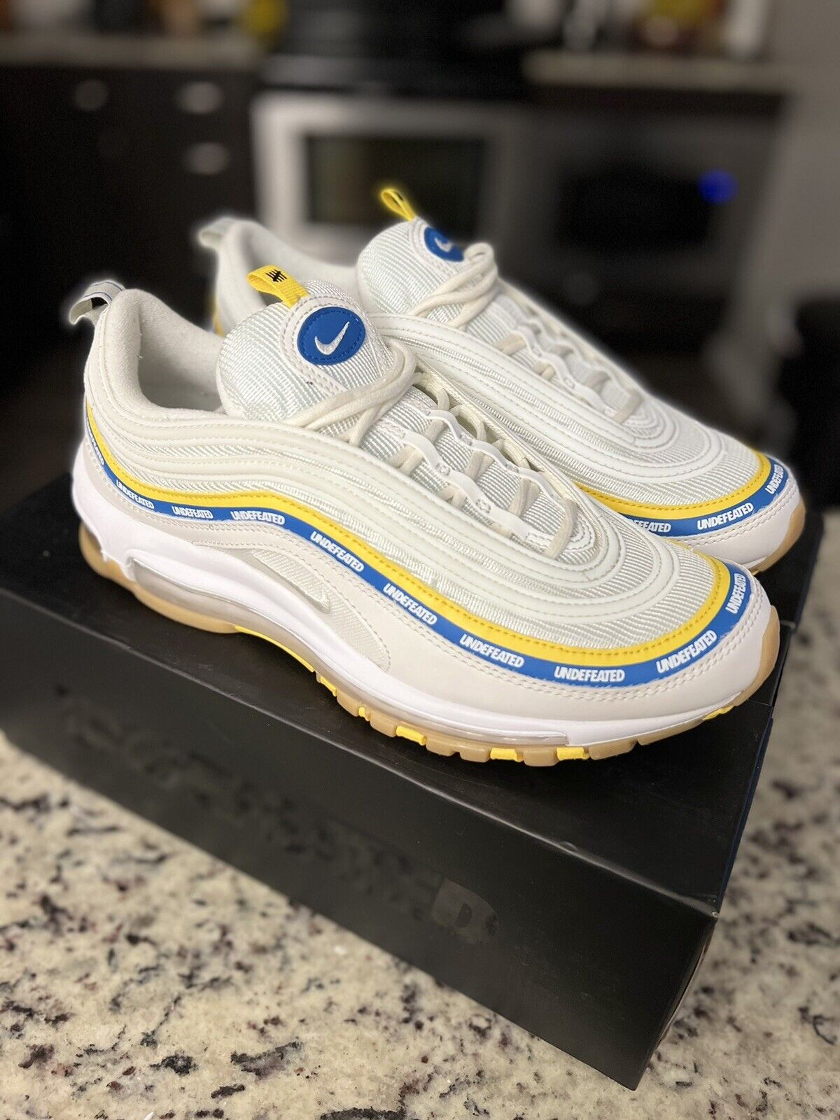 Modales deslealtad Descendencia Size 8.5 - Nike Air Max 97 x Undefeated UCLA Bruins 2021 | eBay