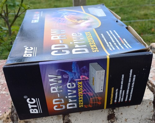 BTC 52x34x52x Combo Drive CD Drive 52k 2 Free Bezels Unused Still Boxed - Photo 7/9