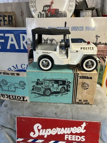 Vintage No. 325 TONKA TOYS Police Jeep with Original Box NICE!