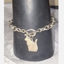 A Women's Cat Bracelet Silver Tone Chain Charm Dangle Feline Cottage Core